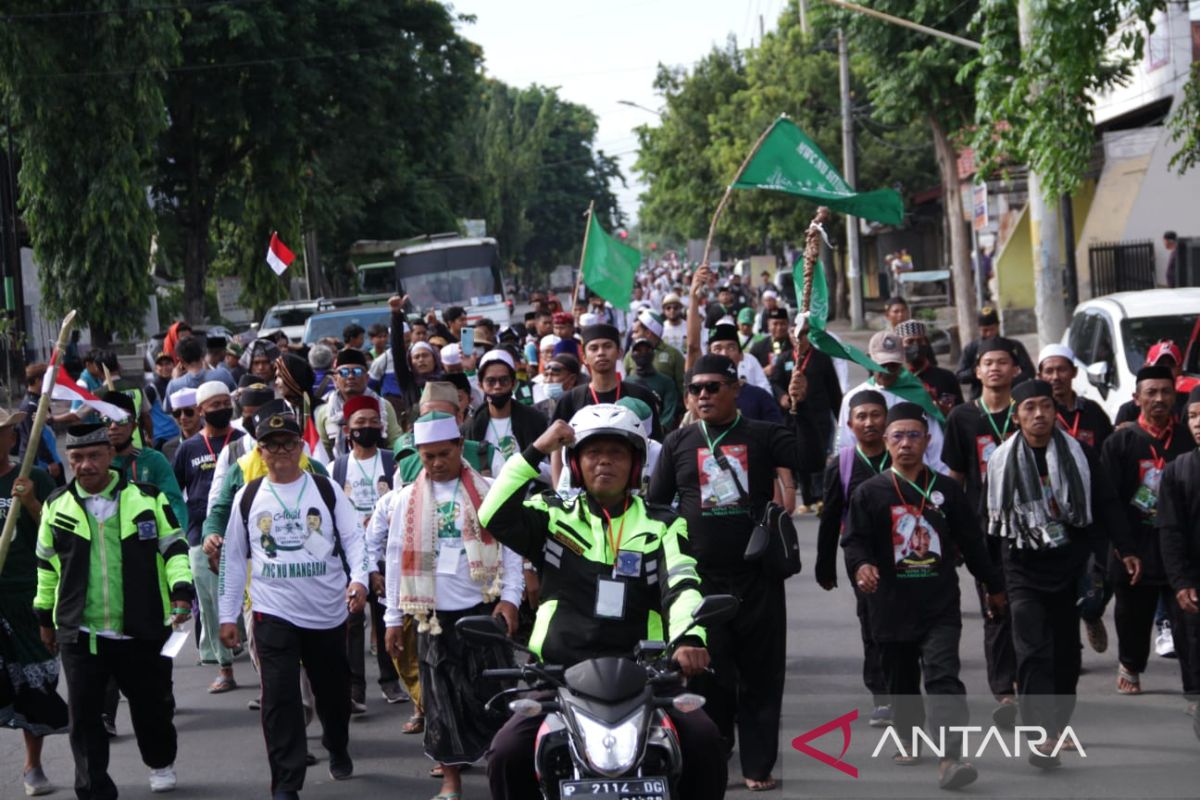 Ribuan orang ikuti napak tilas perjuangan Pahlawan Nasional Kiai As'ad