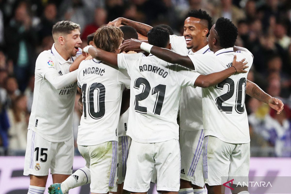 Real Madrid kalahkan Cadiz 2-1