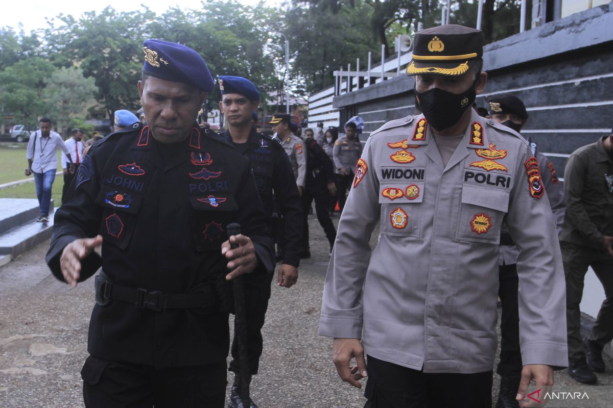 Kapolda NTT: Anggota jangan sembarangan gunakan senjata api