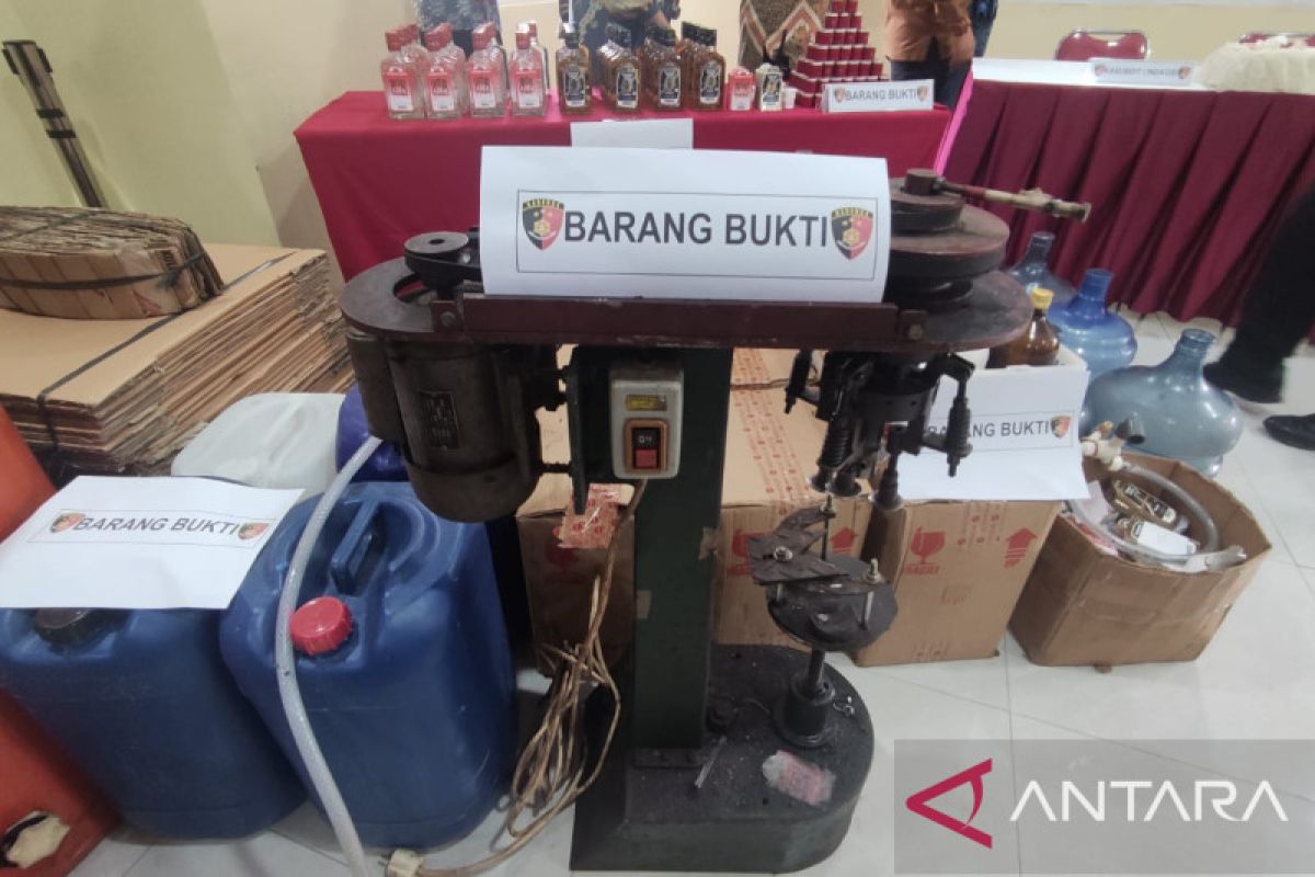 Pemilik industri minuman keras oplosan terancam didenda Rp2 miliar