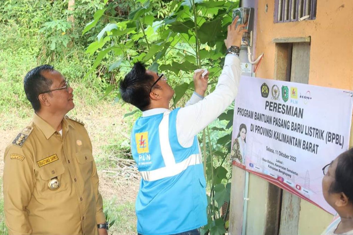 Lima desa Bengkayang dapat bantuan listrik Kementerian ESDM