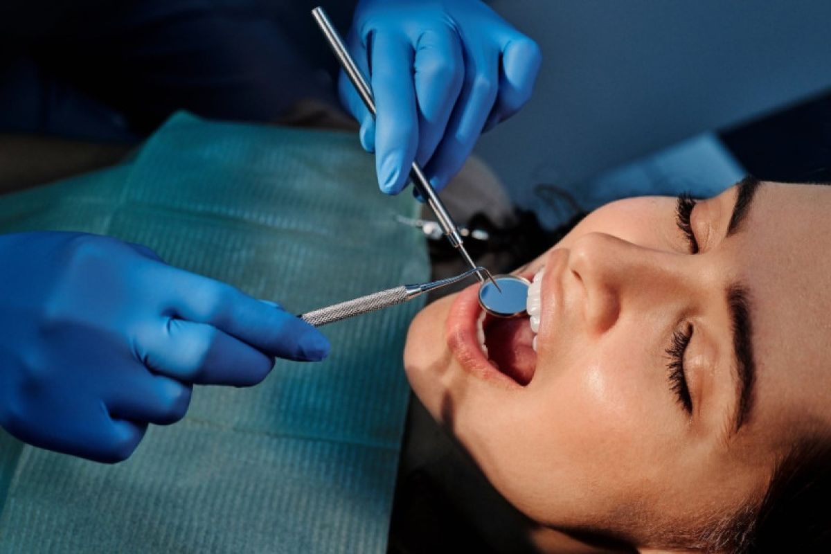 Dokter tidak lagi menyarankan cabut gigi tapi mempertahankan gigi