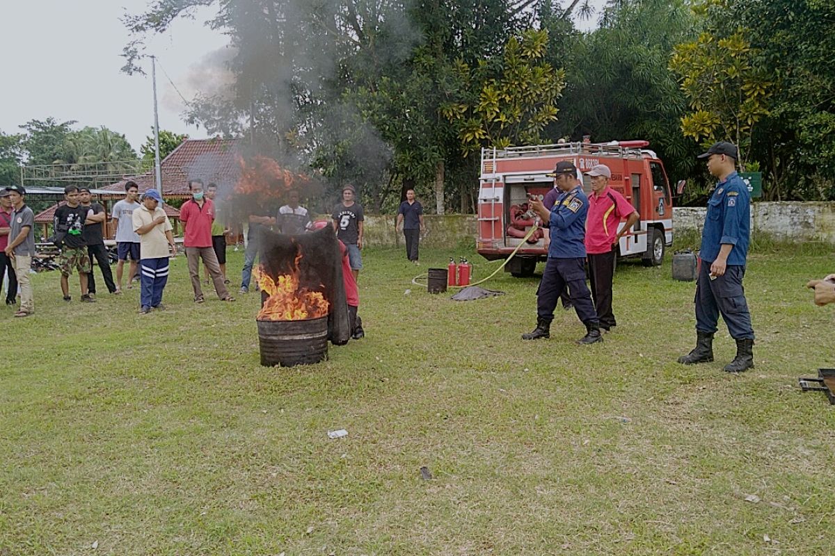 Warga Cibuk Kidul dilatih pemadaman kebakaran menjelang Ngayogjazz