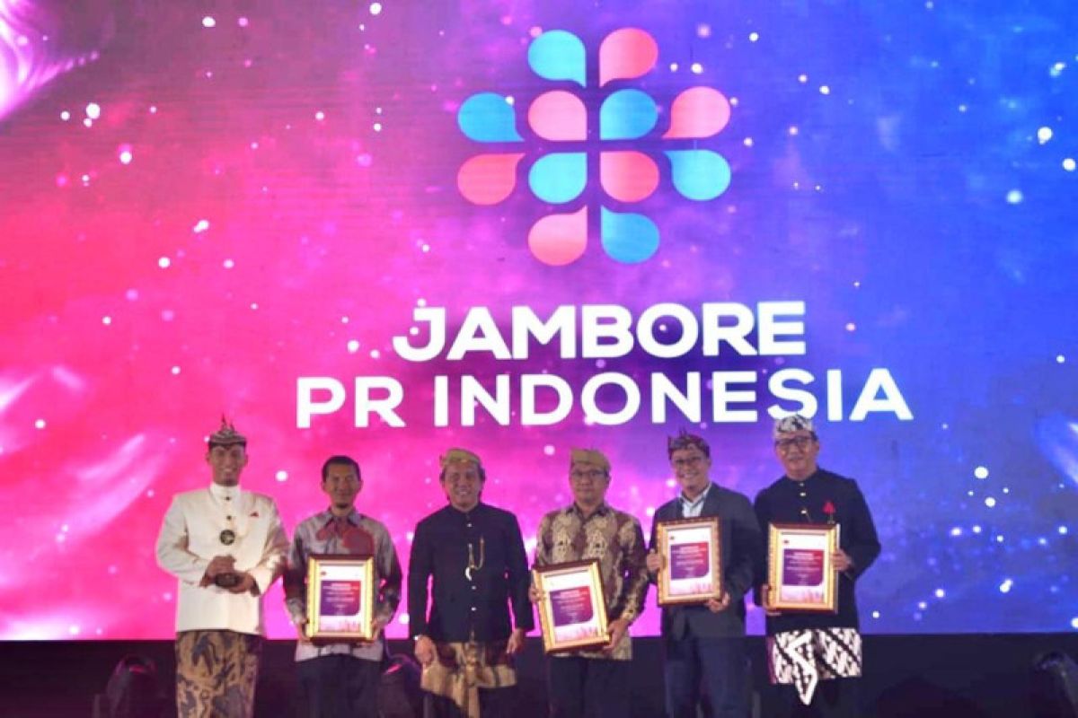 Dirut Pusri raih penghargaan "PR Indonesia 2022" kategori The Most Popular Leader in Social Media