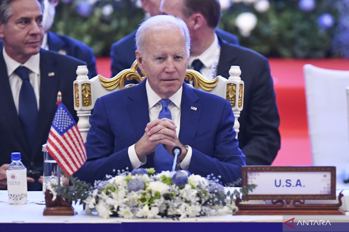Presiden AS Joe Biden tiba di Bali untuk menghadiri KTT G20