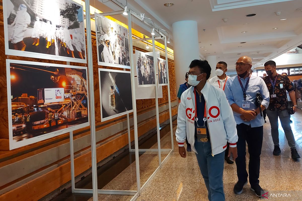 Menkominfo Johnny G.Plate  kunjungi pameran foto ANTARA di KTT G20