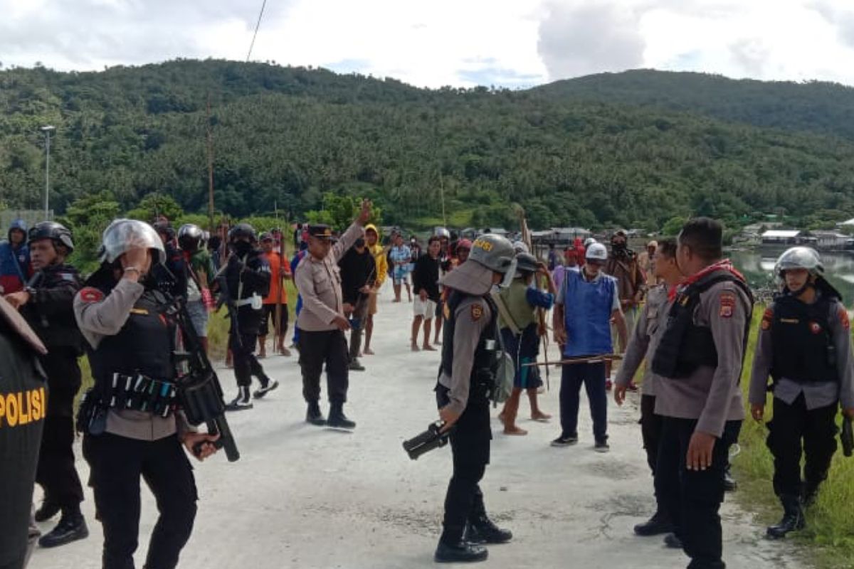 Dua anggota polisi terluka dalam bentrokan Maluku Tenggara sudah membaik