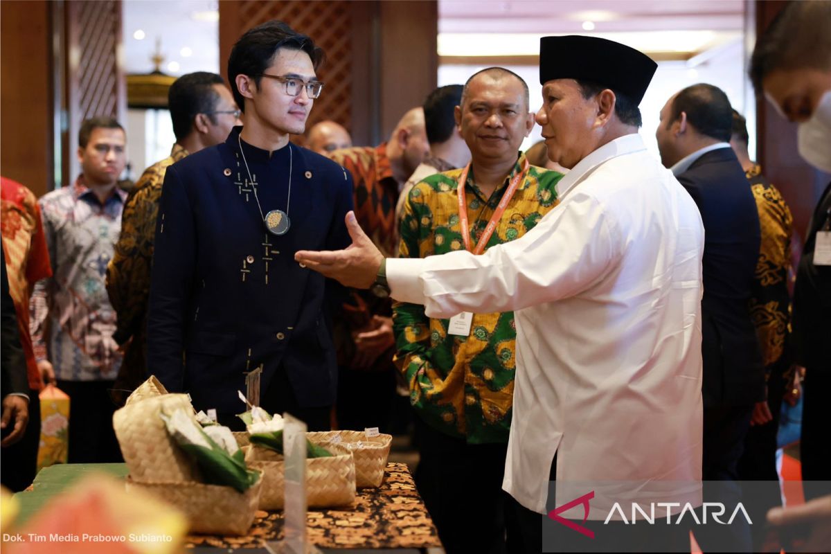 Atasi krisis pangan, Menhan Prabowo pamerkan olahan singkong produksi Indonesia