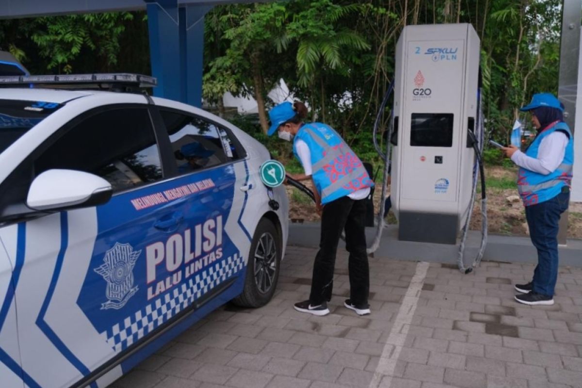 PLN layani pengisian baterai kendaraan listrik KTT G20 selama 24 jam