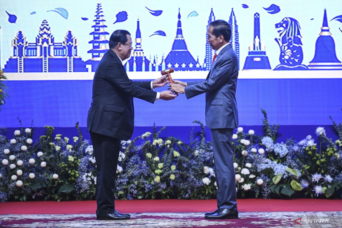 Indonesia looks to make ASEAN center of growth