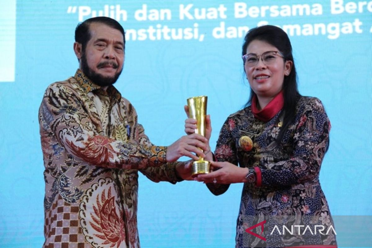 Singkawang lakukan pendekatan perspektif konstitusi  terhadap semua etnis