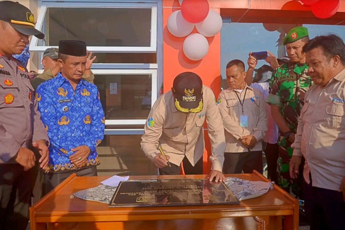 Bupati Morut tandatangani prasasti pengfungsian Rumah Sakit Pratama Baturube