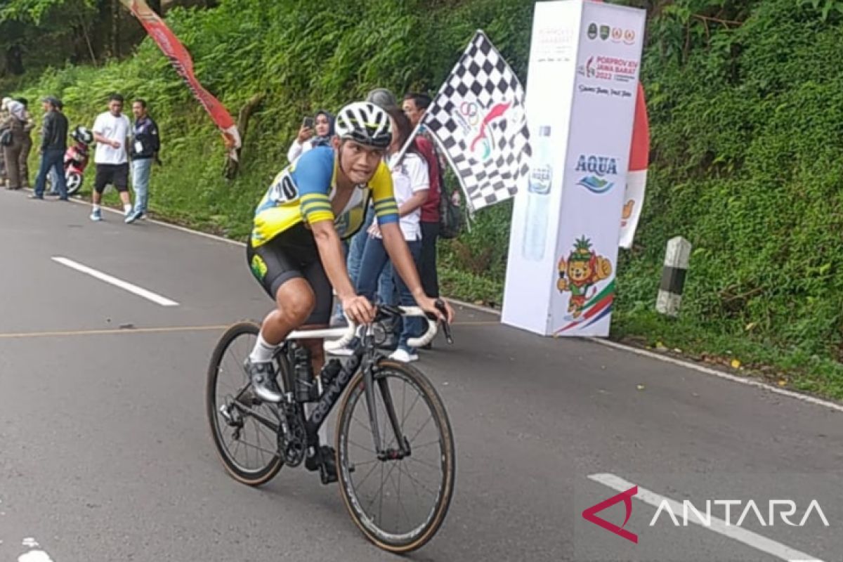 Pebalap sepeda Kabupaten Bekasi sukses raih medali Porprov Jabar