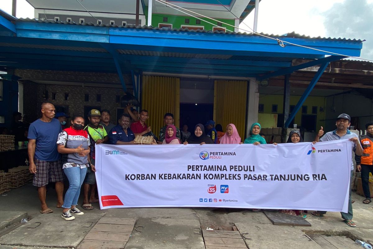 Pertamina salurkan bantuan korban kebakaran Pasar Tanjung Ria Jayapura