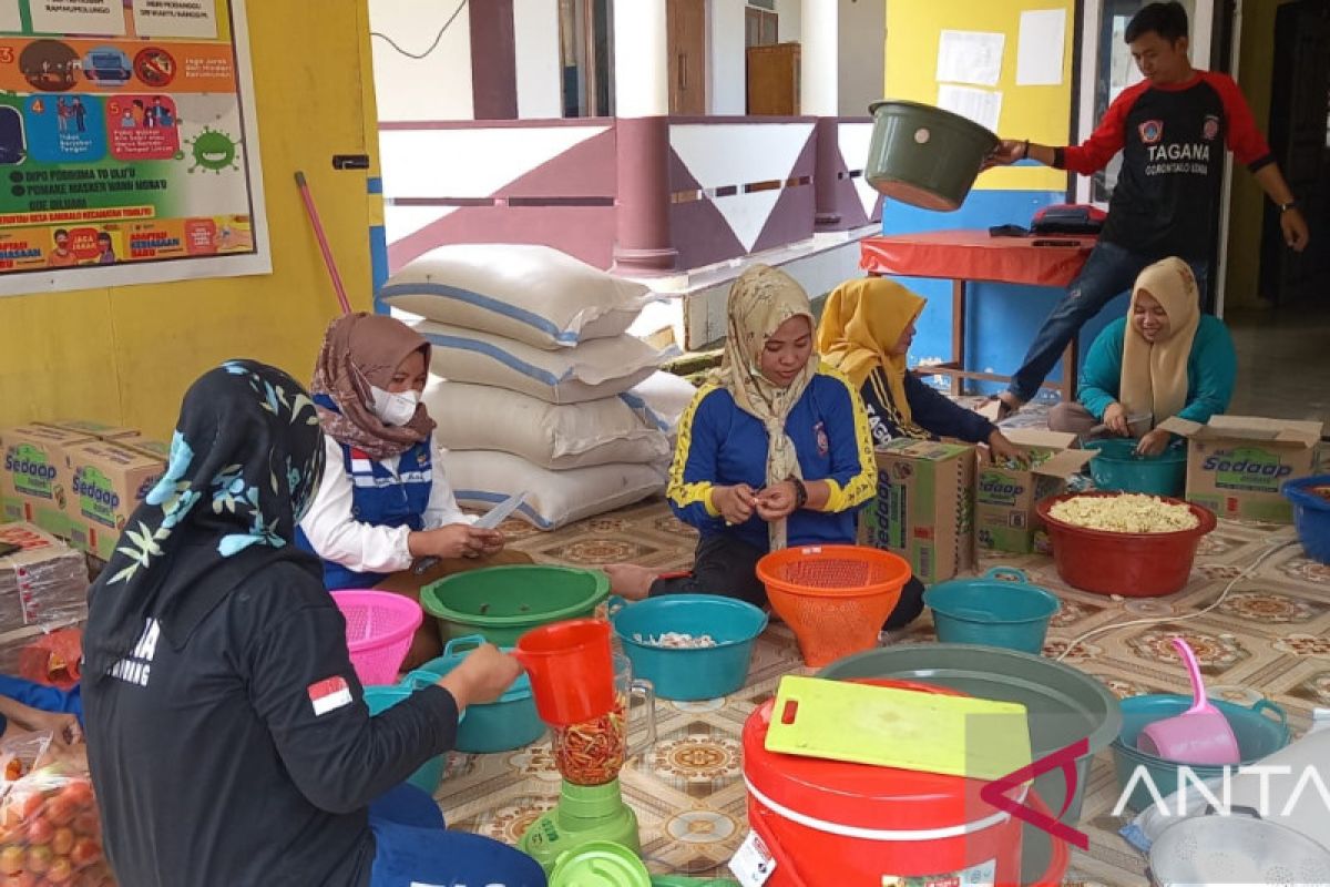 Pemkab Gorontalo Utara bangun dapur umum di Dambalo usai banjir