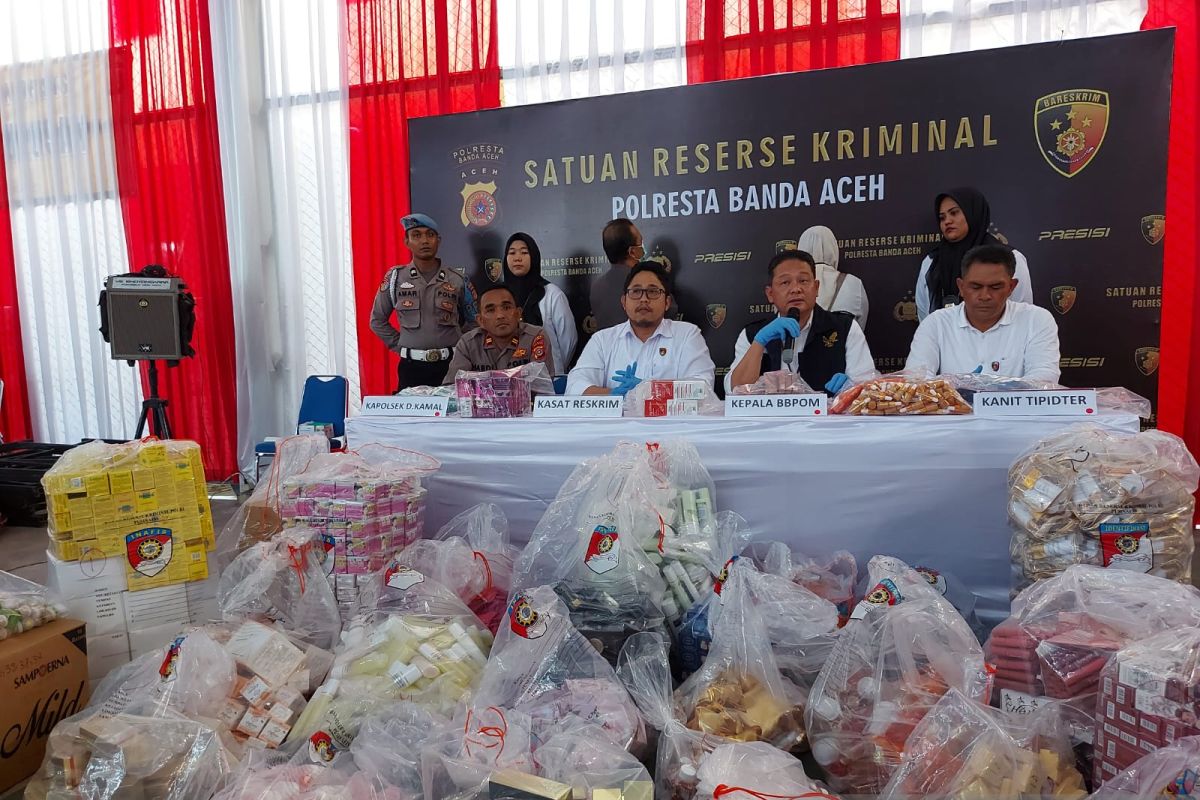 Polresta dan BPOM sita kosmetik ilegal yang mengandung merkuri di Aceh
