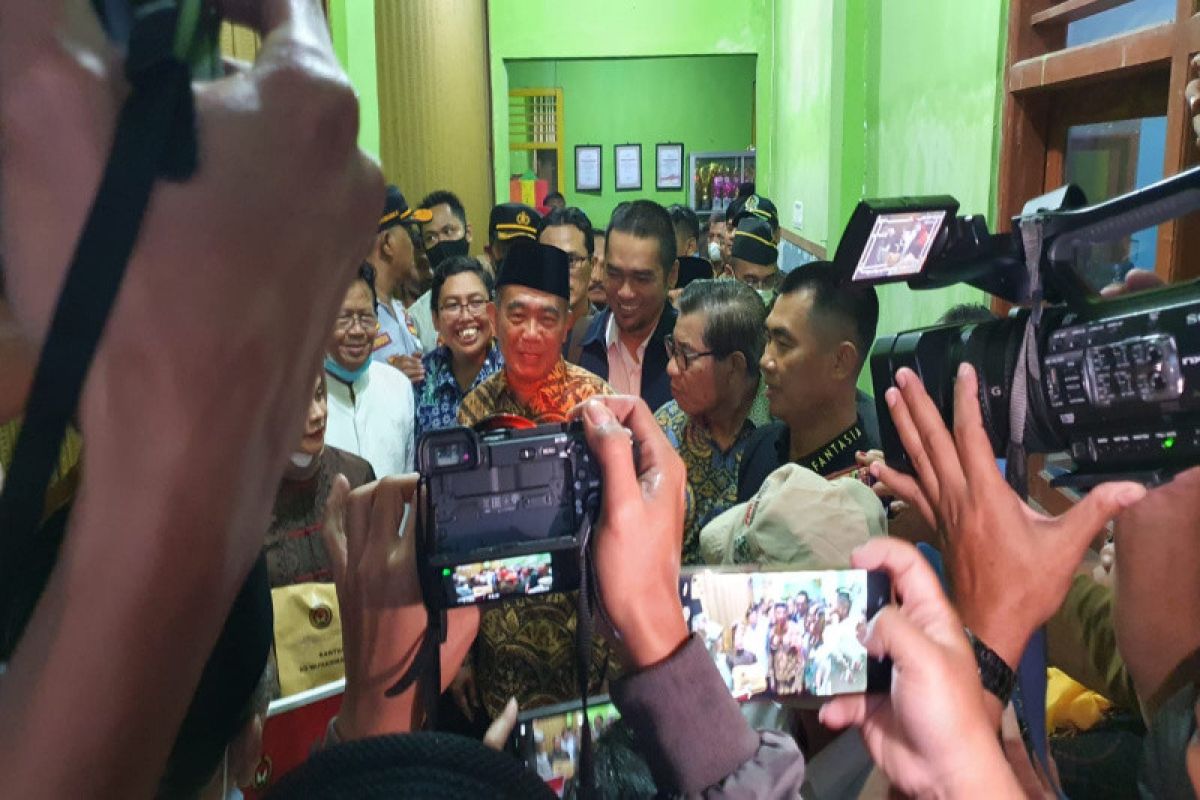 Menko PMK tinjau lokasi insiden atap ambruk SD Muhammadiyah Bogor