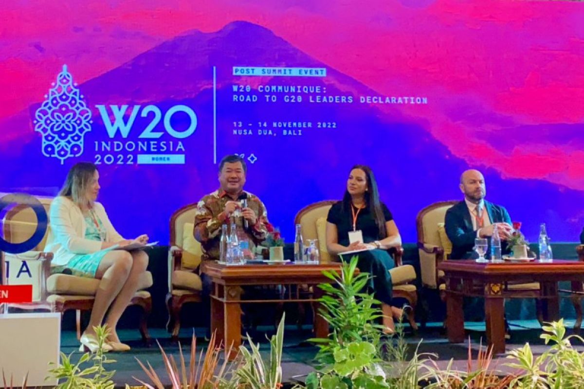 Bupati Garut bahas peran perempuan memperkuat ekonomi pada G20 di Bali