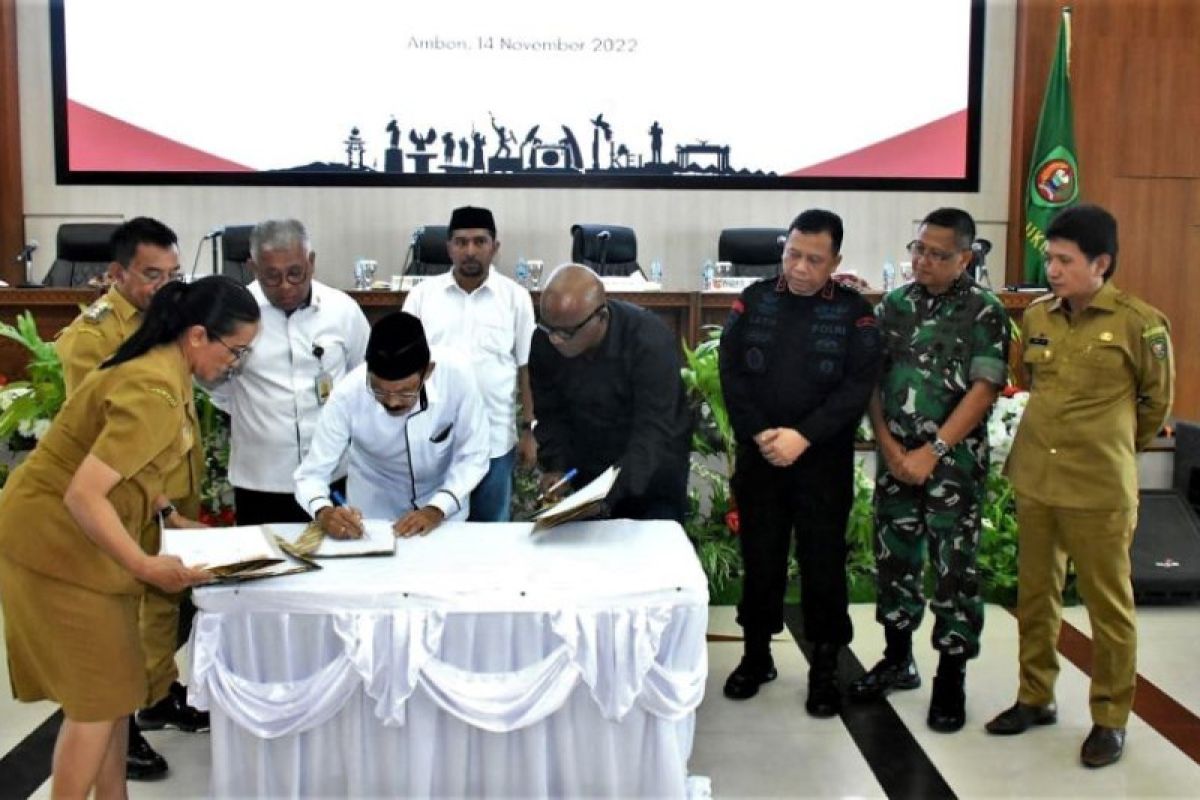 Warga Pelauw - Kariuw sepakat berdamai dan akhiri konflik Pulau Haruku Maluku