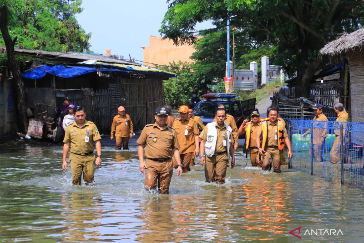 Pemkot Tangerang operasikan empat pompa untuk atasi banjir di Periuk