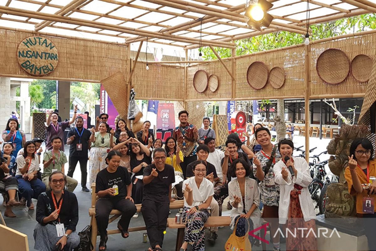 Kemenkop inisiasi Hutan Bambu G20 di Nusa Dua