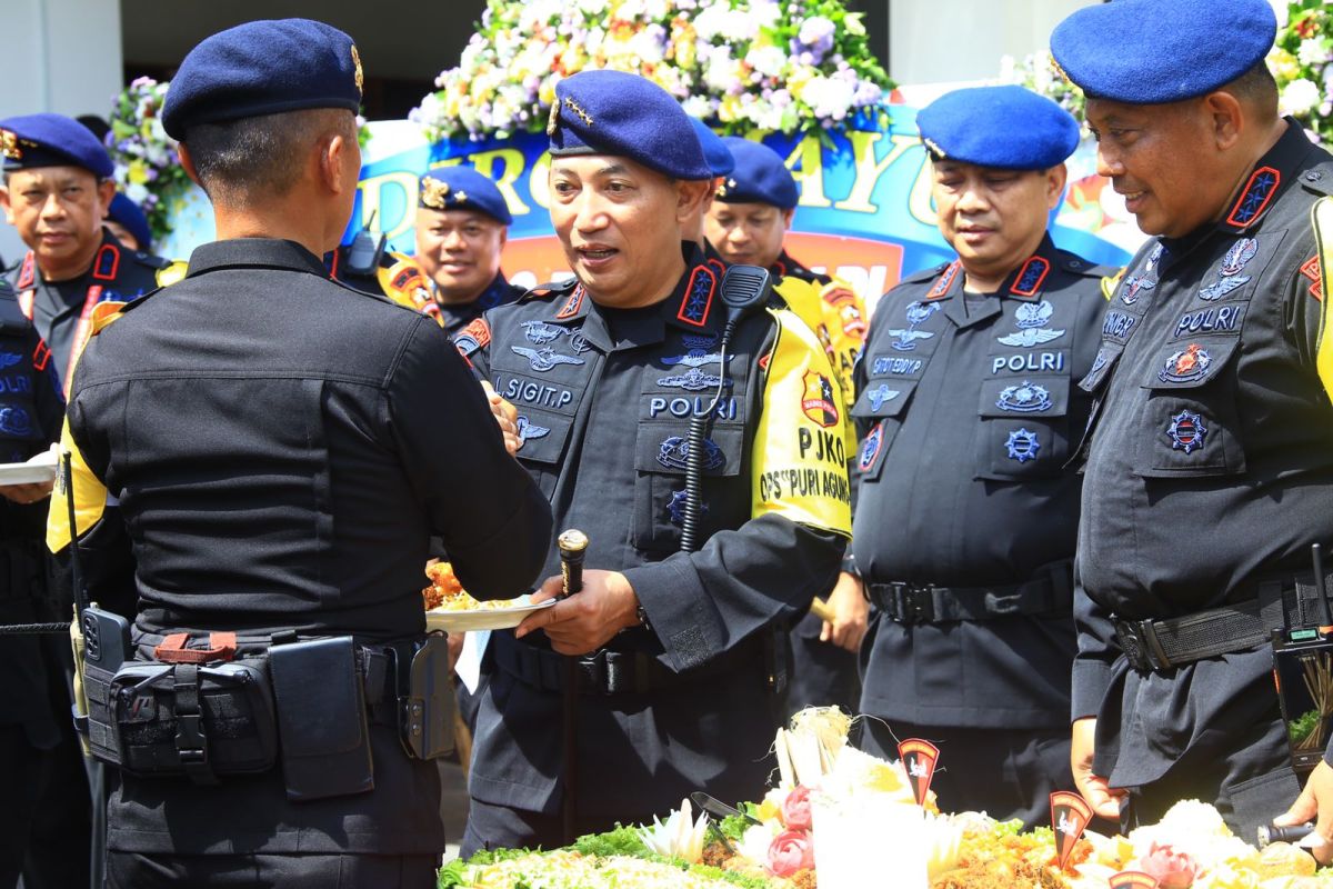 Kapolri minta Brimob senantiasa jaga kehormatan Polri pada HUT ke-77