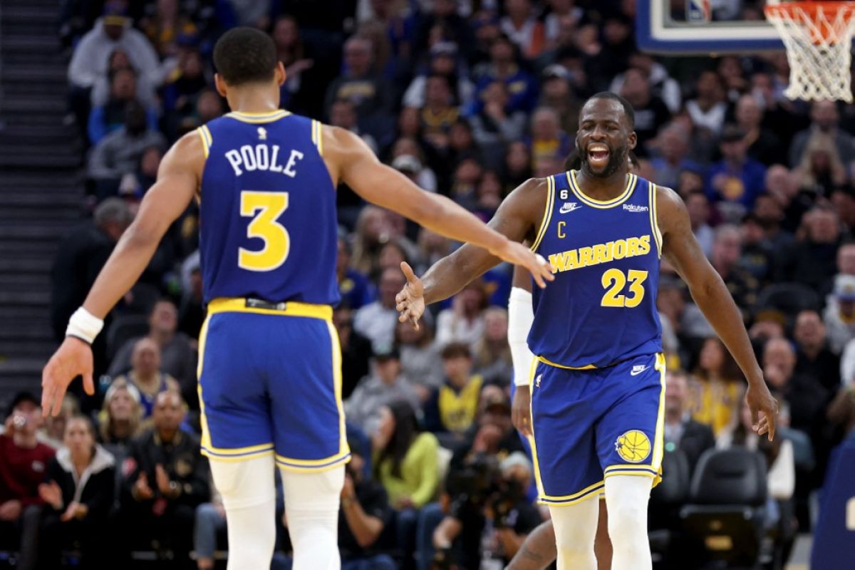 Ringkasan NBA: Warriors menang besar atas San Antonio Spurs