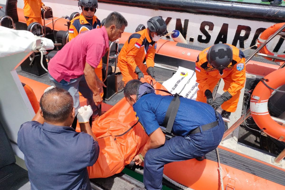 Basarnas cari lima korban kecelakaan kapal di perairan Batam