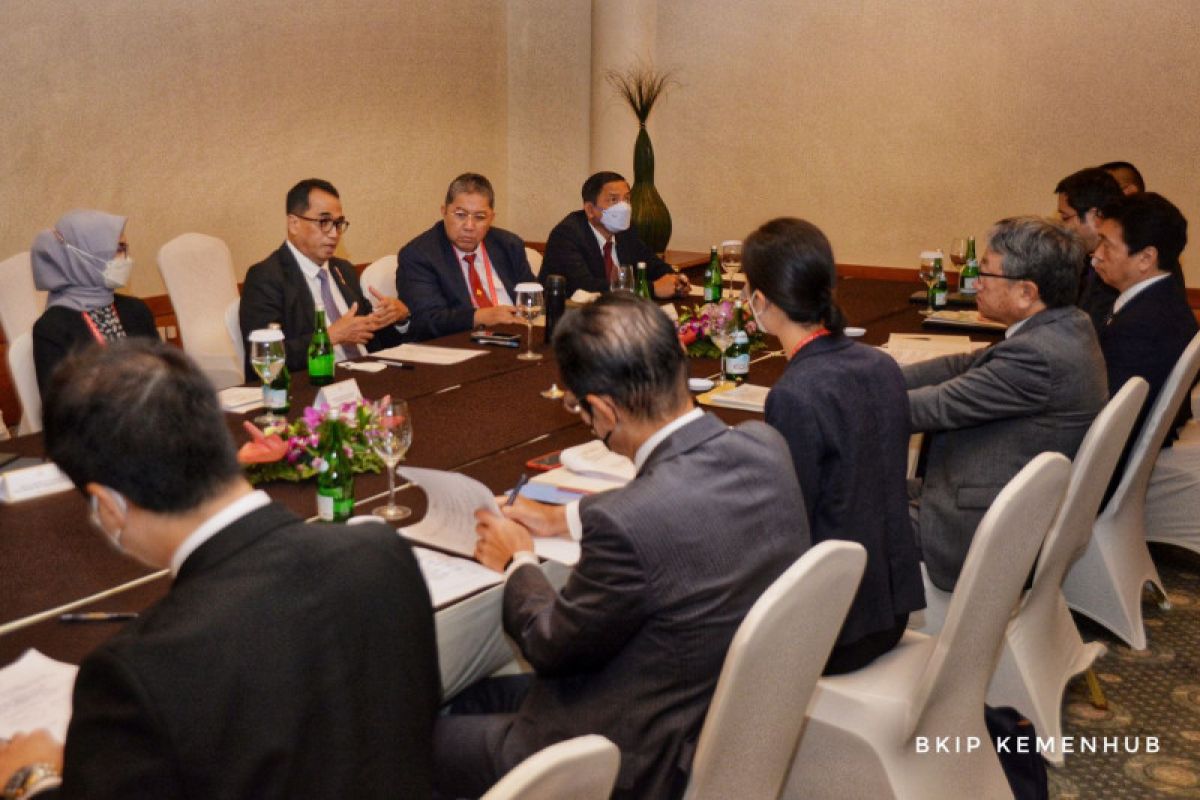 Indonesia discusses transportation cooperation with Japan, South Korea