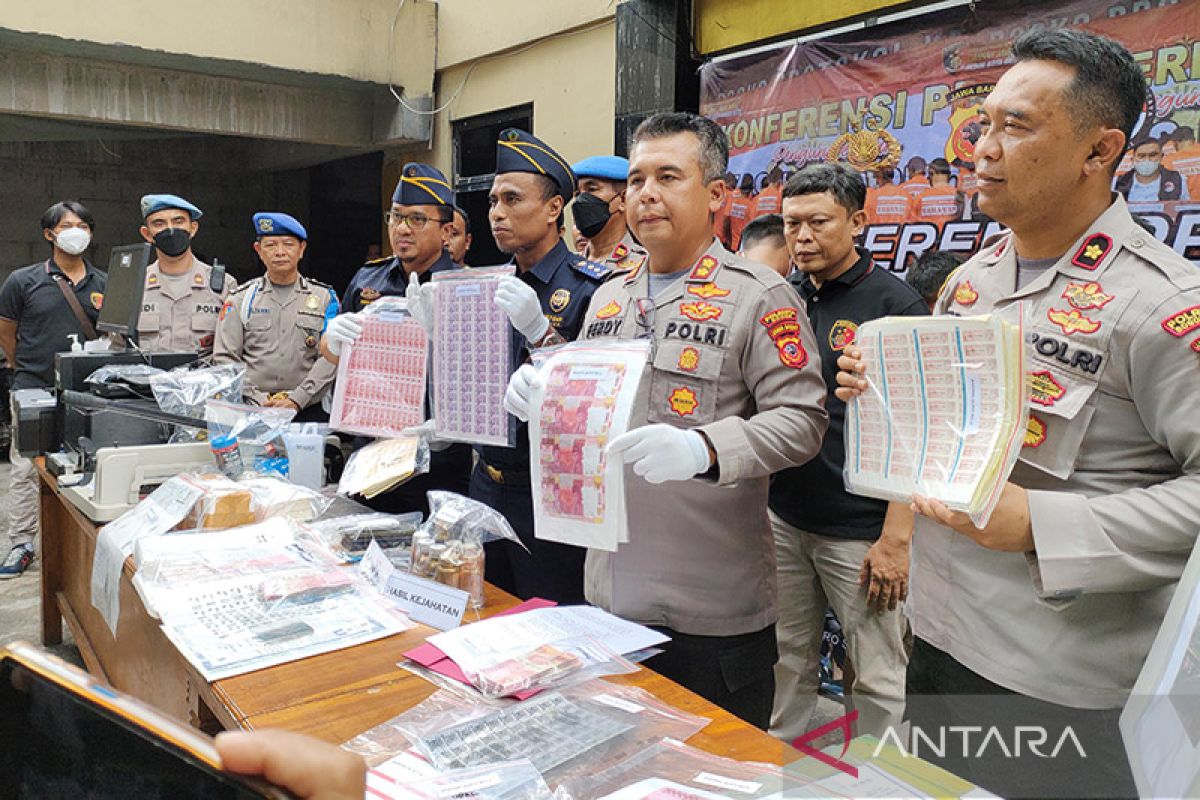 Polisi tangkap tersangka pengedar dan pembuat uang palsu di Bogor