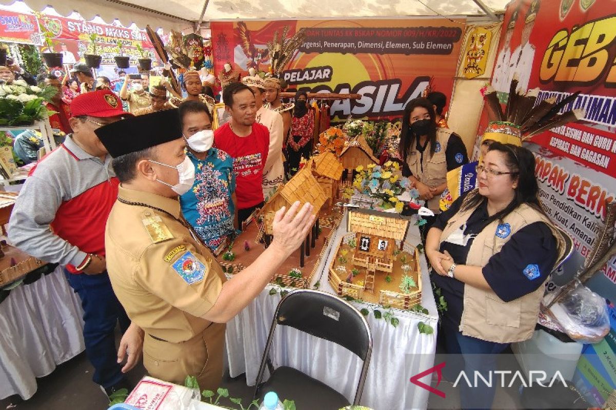 Gubernur: Pameran Inovasi Kalteng sarana siswa unjuk karya & prestasi