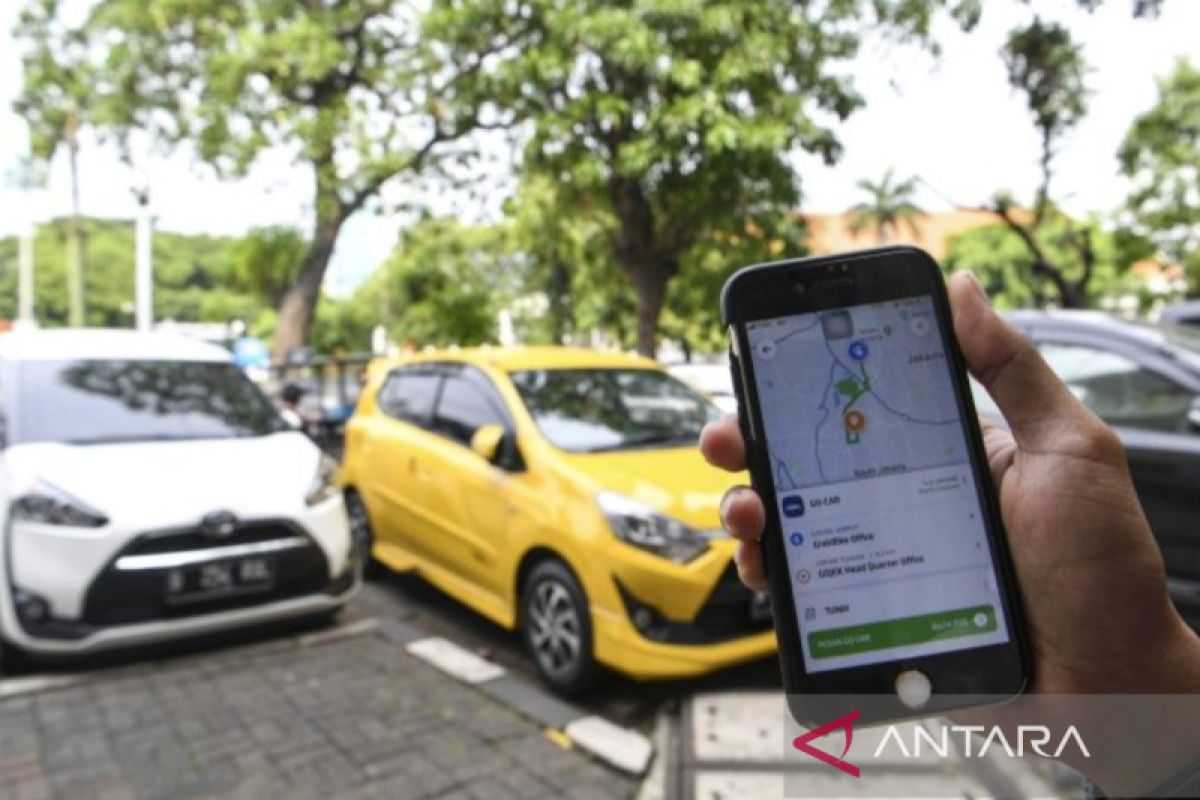 Pengamat:  Tarif taksi daring harus perhatikan kemampuan masyarakat