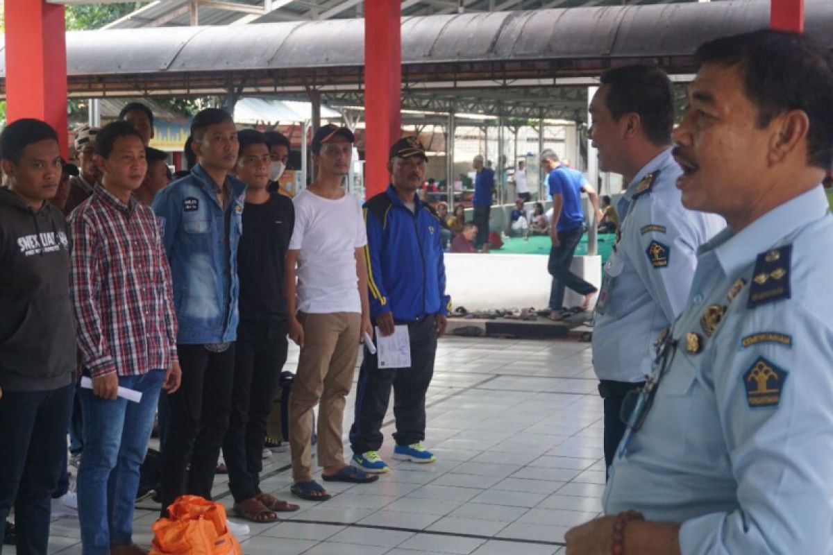 52 napi dibebaskan bersyarat dari Lapas Semarang