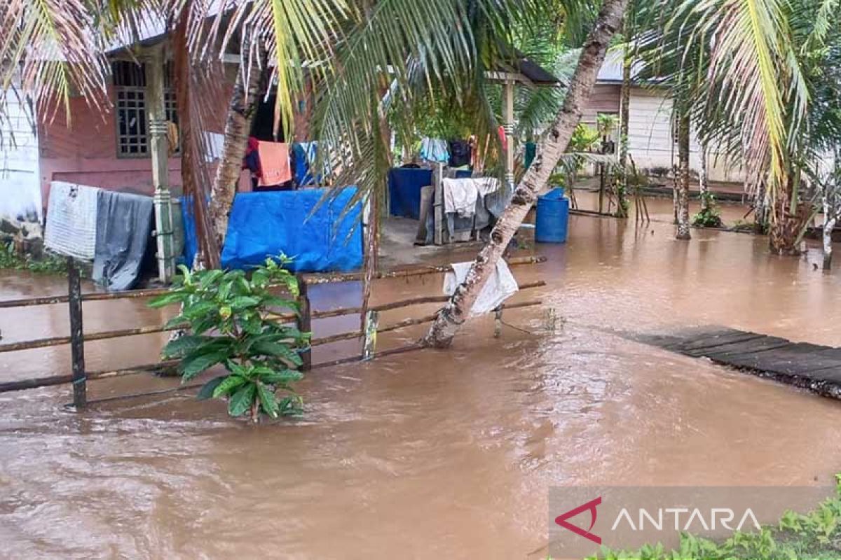 Puluhan rumah di Pulau Simeulue terendam banjir