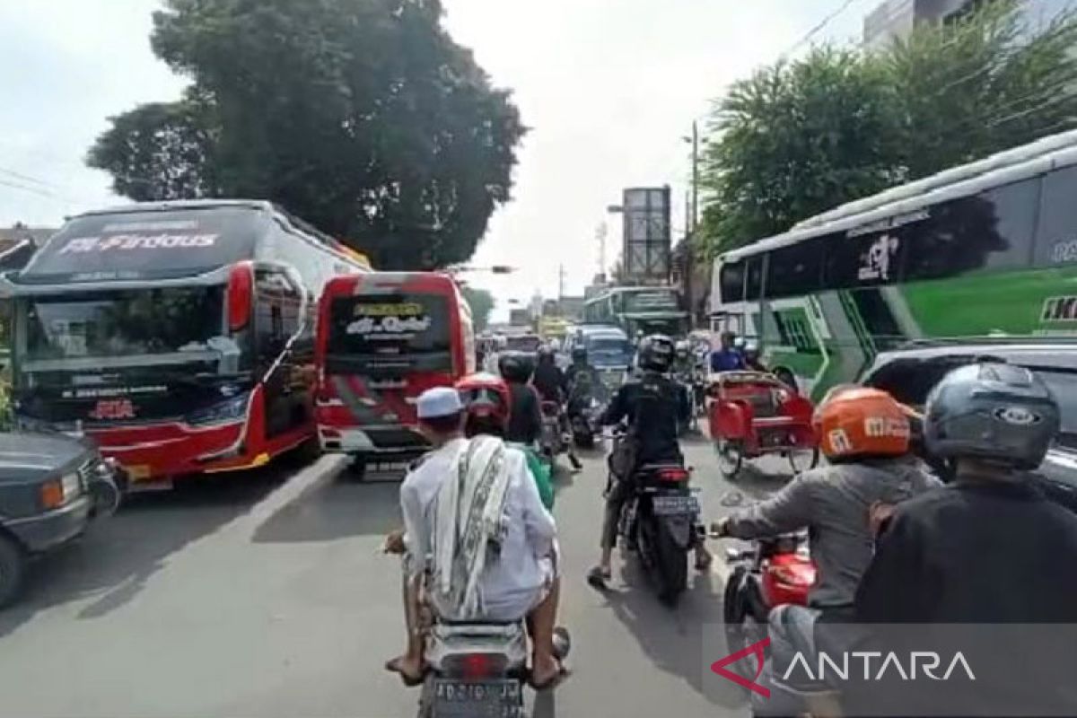 Sejumlah ruas jalan di Solo ditutup selama pelaksanaan Haul Habib Ali