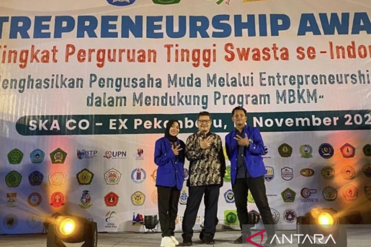 UWGM Samarinda  raih juara favorit Entreprenuerahip Award 2022