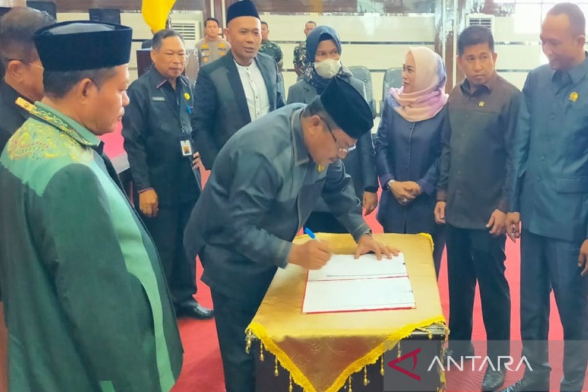 DPRD dan Pemkab Kotabaru sepakati satu raperda