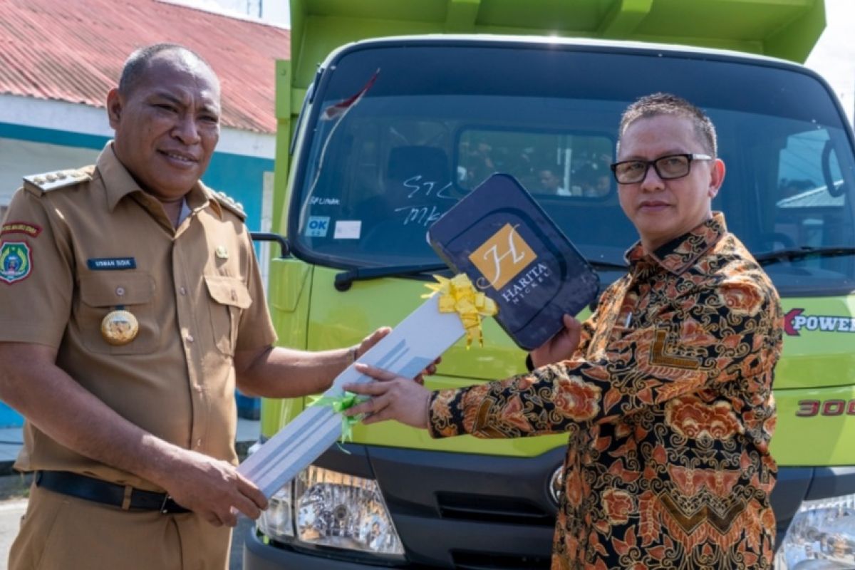 Pemkab Halsel diberi bantuan mobil pengangkut sampah, begini penjelasannya