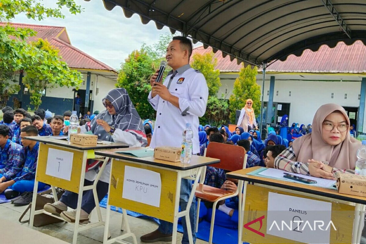 KPU Samarinda  fasilitasi pemilihan ketua OSIS plus pendidikan politik