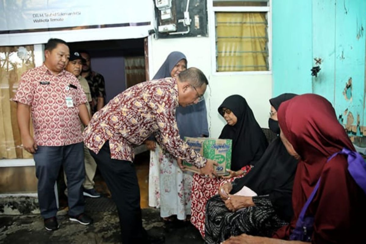 4.000 pelaku usaha di Ternate terima bantuan BLT UMKM Kemenkop
