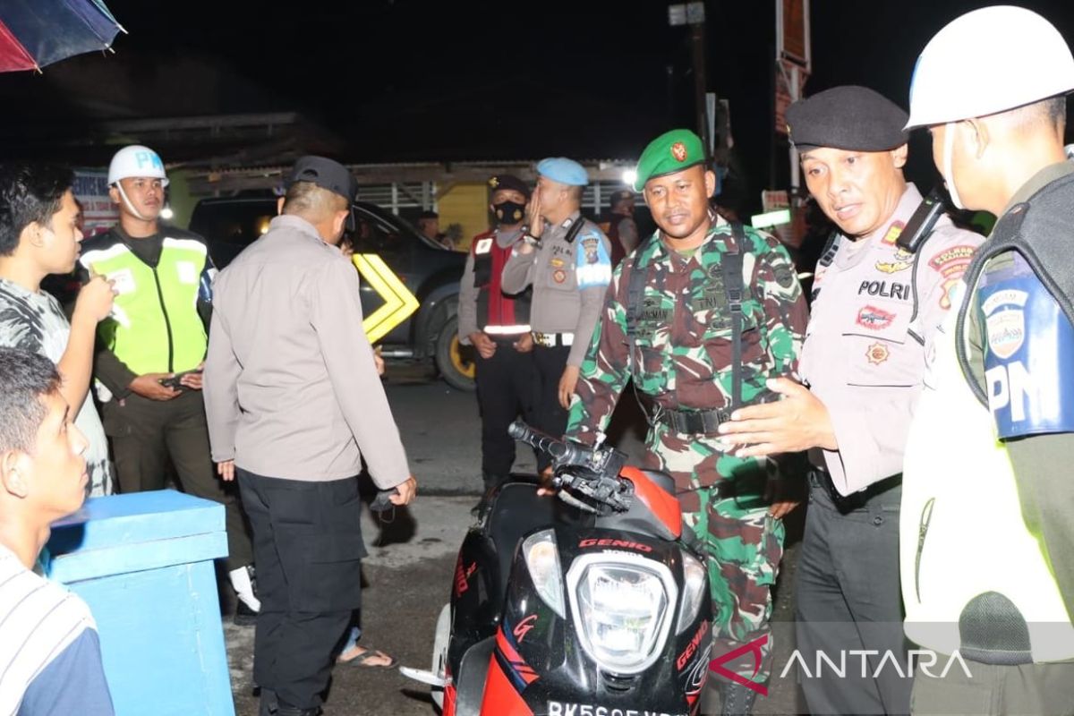 TNI-Polri gelar patroli  gabungan tertibkan geng motor di Asahan