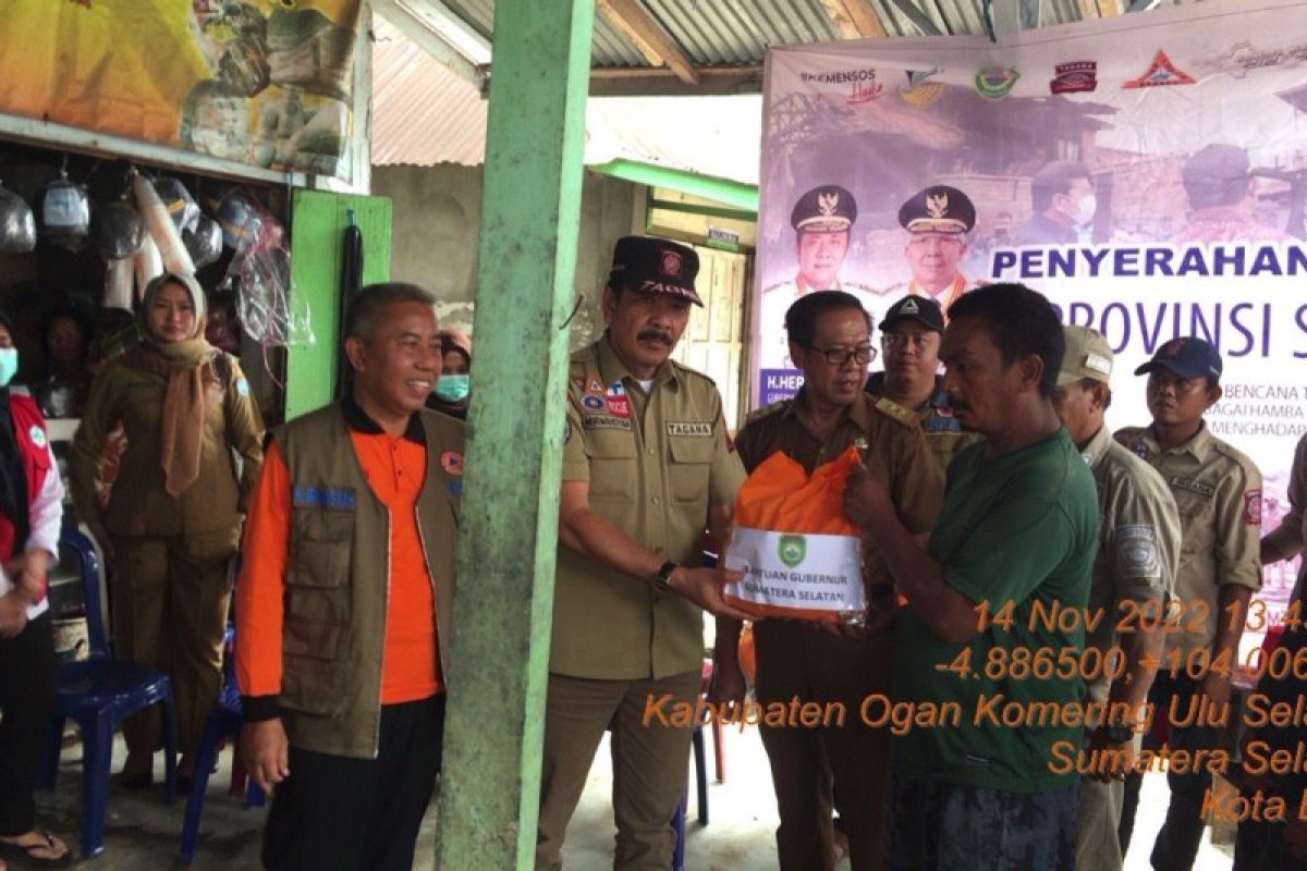 Enam rumah dan dua jembatan rusak berat akibat banjir bandang di OKU