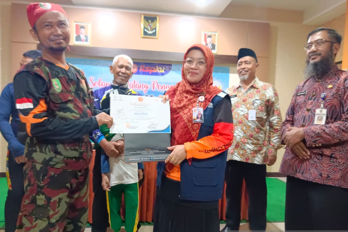 Muktamar Muhammadiyah, delapan pesepeda asal Kalimantan gowes ke Solo
