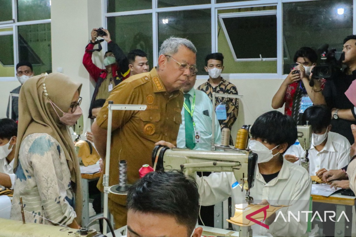 Wali Kota minta Disnaker perbanyak pelatihan keterampilan masyarakat