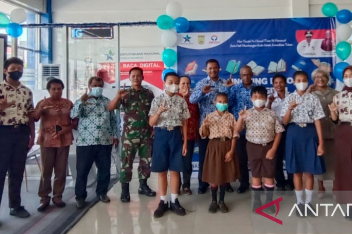 Pemkot Jayapura luncurkan Pojok Baca Digital di Terminal Entrop