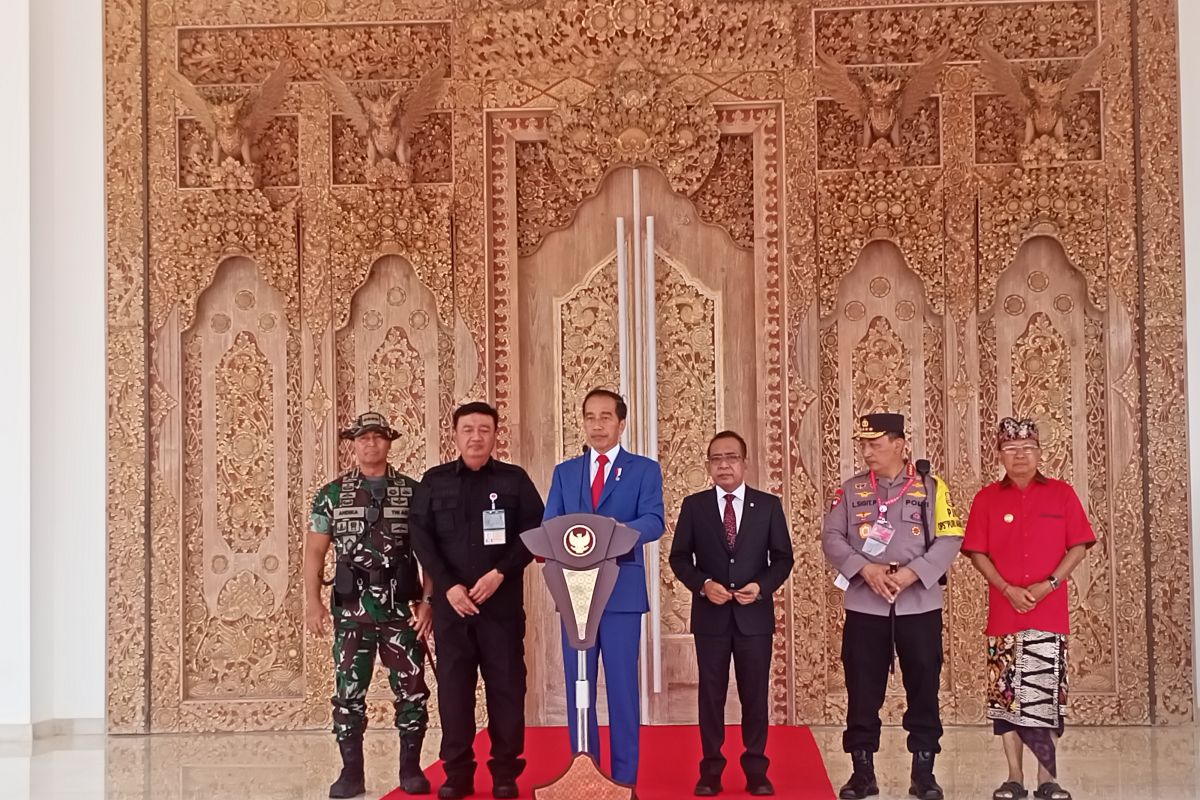 Presiden Jokowi bertolak ke Thailand hadiri KTT APEC