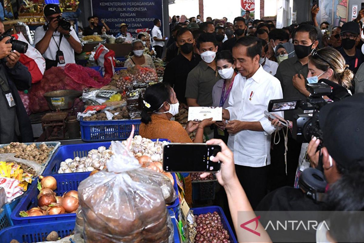 Presiden blusukan di Pasar Badung Denpasar