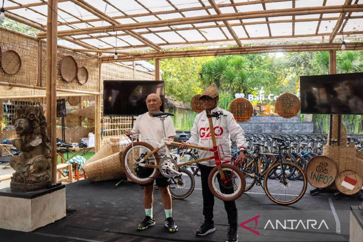 Menhub-Menkop puji sepeda bambu GORo sebagai inovasi mobilitas hijau