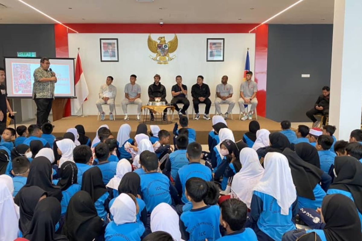 Persis Solo temu sapa dengan murid sekolah Indonesia di Malaysia