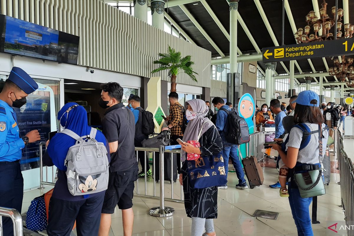 KKP Bandara Soekarno-Hatta tak wajibkan penumpang visa umrah vaksinasi meningitis